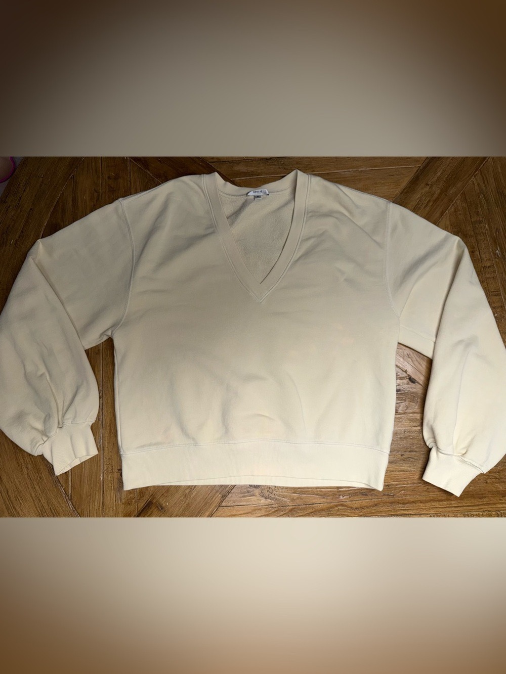 AGOLDE Low V-Neck Sweatshirt Medium Cream Ivory Heavyweight Pullover A7057 - Picture 4 of 14
